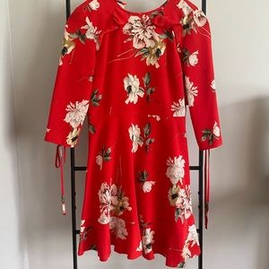 TOPSHOP red floral mini dress, US 4